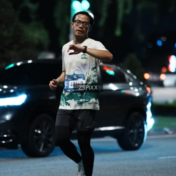 Runner Photo 3763024