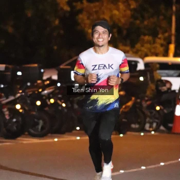 Runner Photo 3763743
