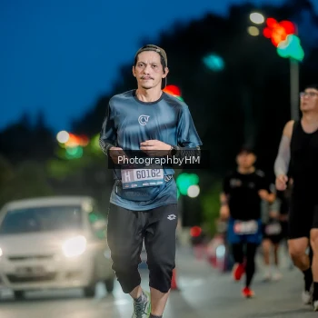 Runner Photo 3763875