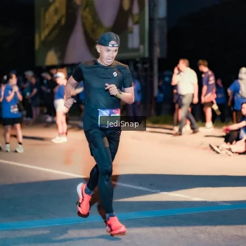 Runner Photo 3764211