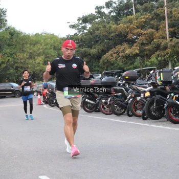 Runner Photo 3764650