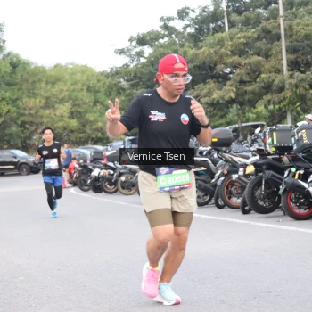 Runner Photo 3764680