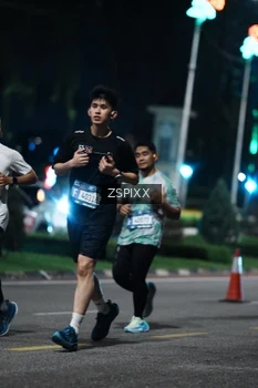 Runner Photo 3764697