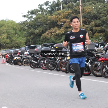 Runner Photo 3764768