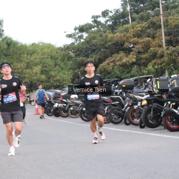 Runner Photo 3764835