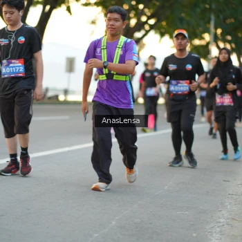 Runner Photo 3765000