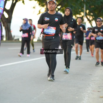 Runner Photo 3765002