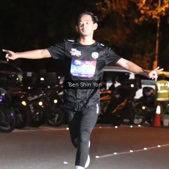 Runner Photo 3765003
