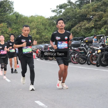 Runner Photo 3765113
