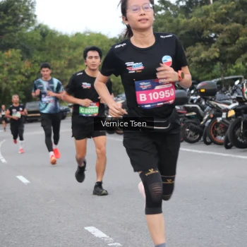 Runner Photo 3765220