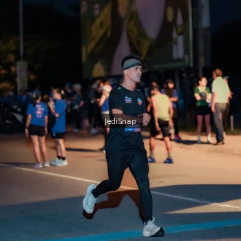 Runner Photo 3765225
