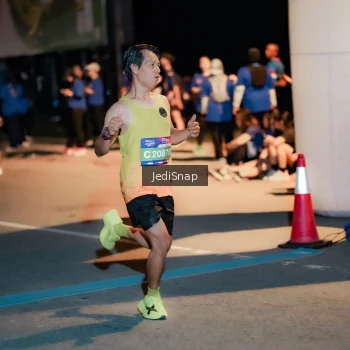 Runner Photo 3765336