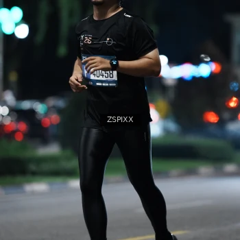 Runner Photo 3765480