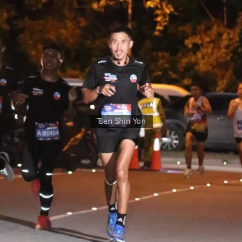 Runner Photo 3765526