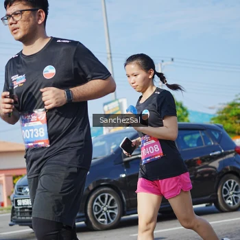 Runner Photo 3765537
