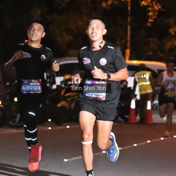 Runner Photo 3765605