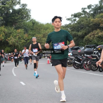 Runner Photo 3765609