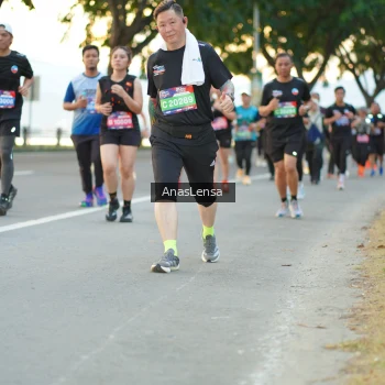 Runner Photo 3765689