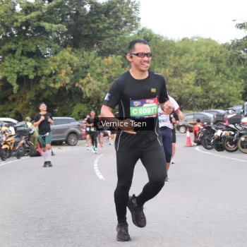 Runner Photo 3765735