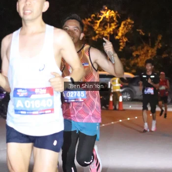 Runner Photo 3765886