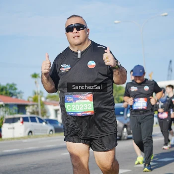 Runner Photo 3765975