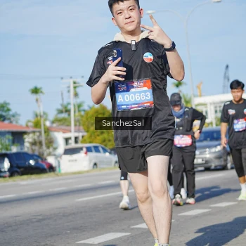 Runner Photo 3765985