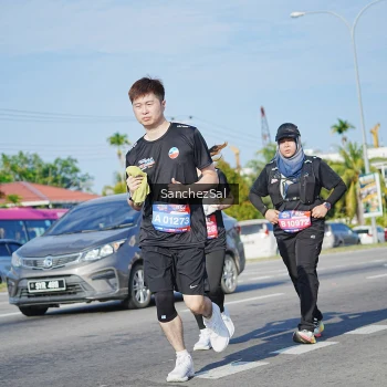 Runner Photo 3765999