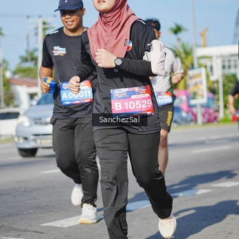 Runner Photo 3766005