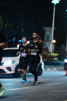 Runner Photo 3766021