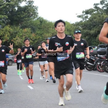 Runner Photo 3766249