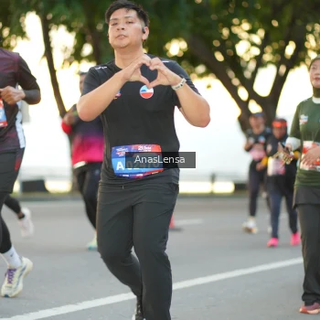 Runner Photo 3766455
