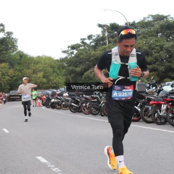 Runner Photo 3766515