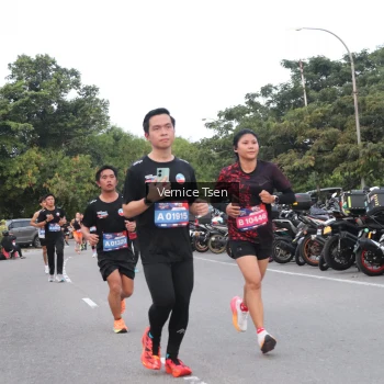 Runner Photo 3766677
