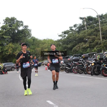 Runner Photo 3766844