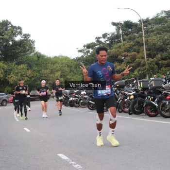 Runner Photo 3767037