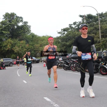 Runner Photo 3767242