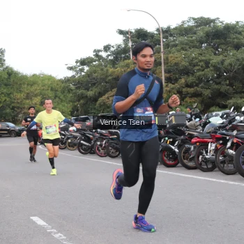 Runner Photo 3767403