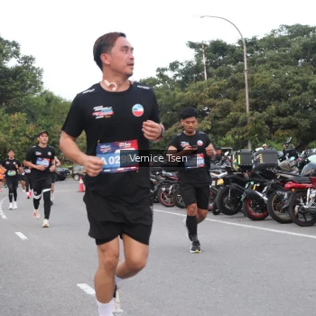 Runner Photo 3767523