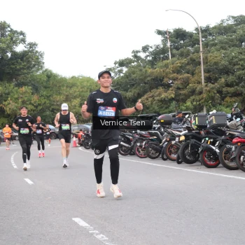 Runner Photo 3767708