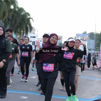 Runner Photo 3767752