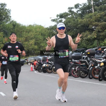 Runner Photo 3767796