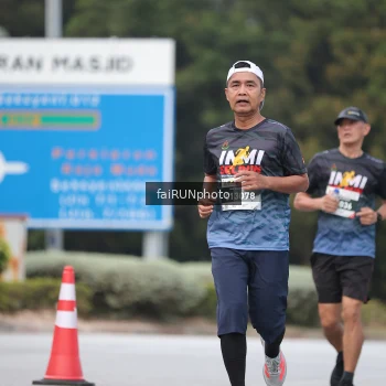 Runner Photo 3767859