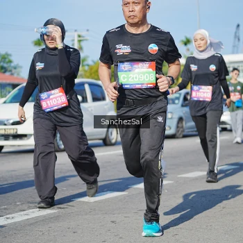 Runner Photo 3767863