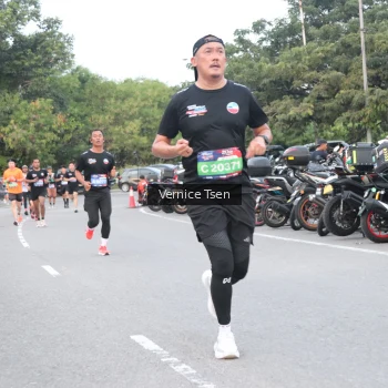 Runner Photo 3767898
