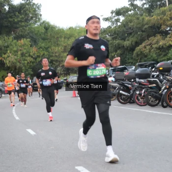 Runner Photo 3767929