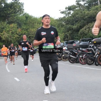 Runner Photo 3767932