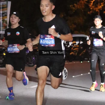 Runner Photo 3767973