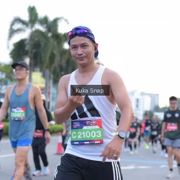 Runner Photo 3767996
