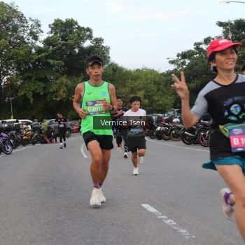Runner Photo 3768399
