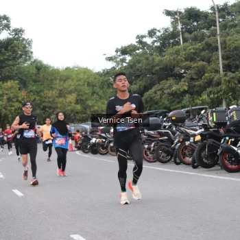 Runner Photo 3768466